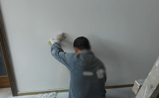 刷墻漆包工包料多少錢一平米？【2023最